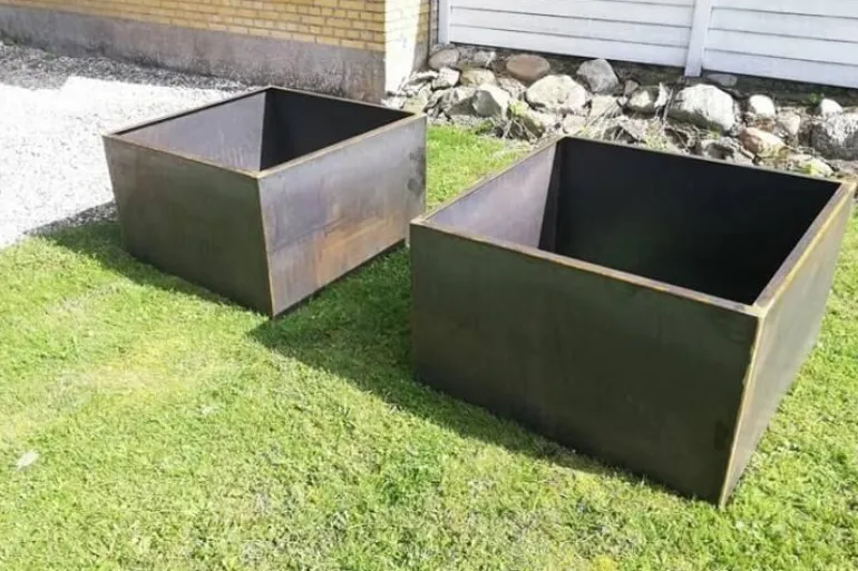 Firkantede Kvadratiske Højbede / Krukker i Cortenstål - 100 + 120 + 140cm - UDEN BUND