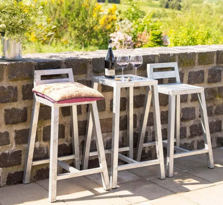 Galvaniseret cafebord med 2stk galvaniserede barstole / Cafesæt