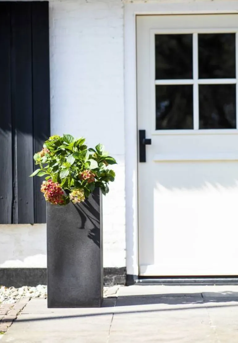 Høj krukke smooth black - 79cm - Livstidsgaranti