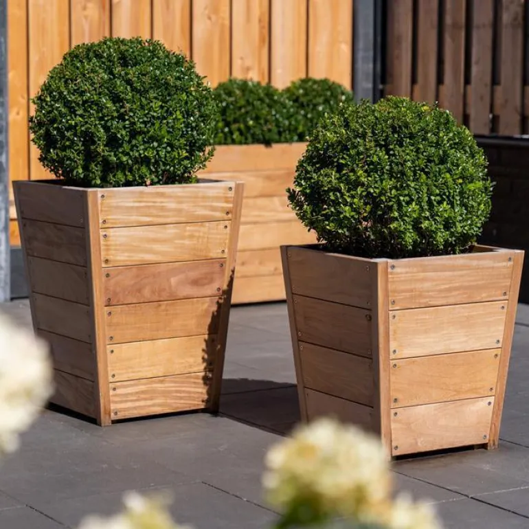 Konisk krukke i hardwood