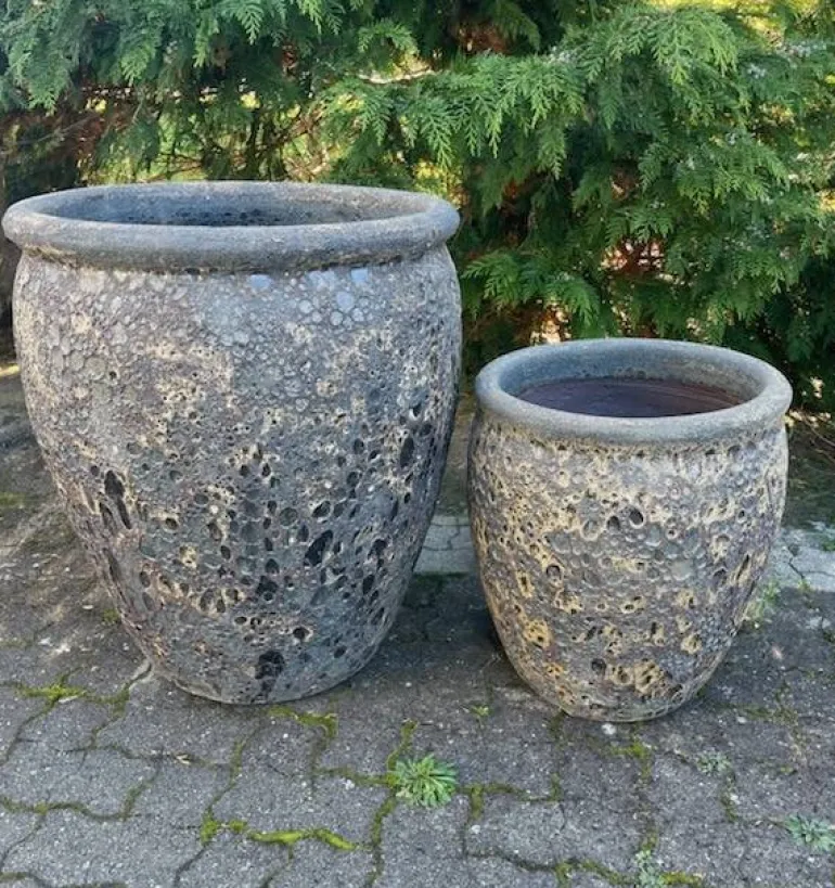 Let glaserede keramik krukker med lava look / Light black - Sæt 2stk