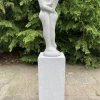 Mand og Kvinde Havefigur med sokkel i grå Terrazzo - 108cm
