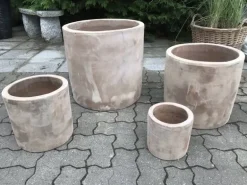 Runde elegante Terracotta krukker