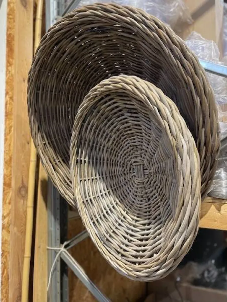 Stor dekorationsfad / rattanbakke i flettet rattan/pil - Ø.60cm