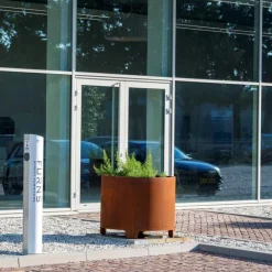 Store Runde Corten Stål Krukker med fødder