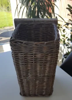 Væglampe i pil
